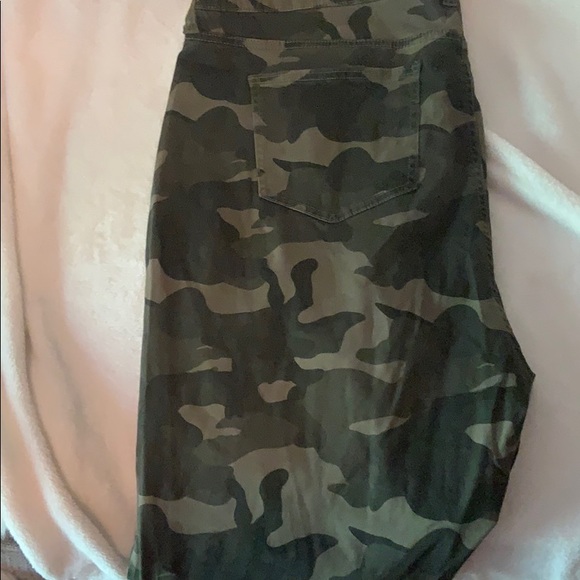 Midrise skinny jeans - Picture 3 of 3